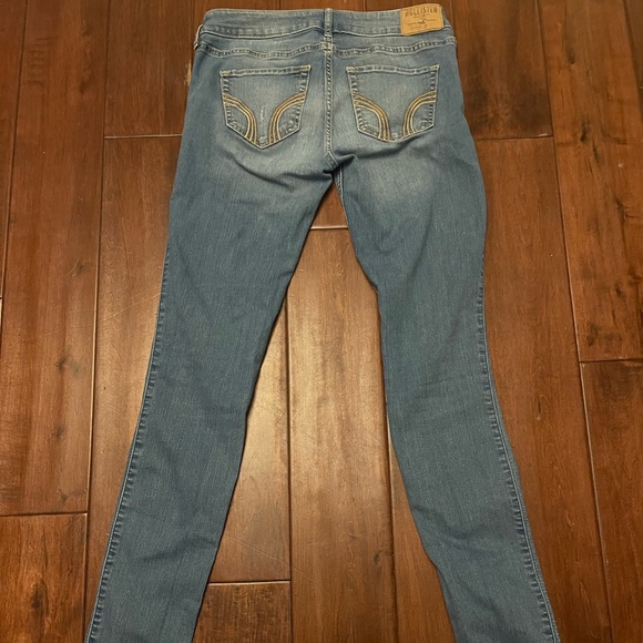 Hollister Jeans - Picture 2 of 4